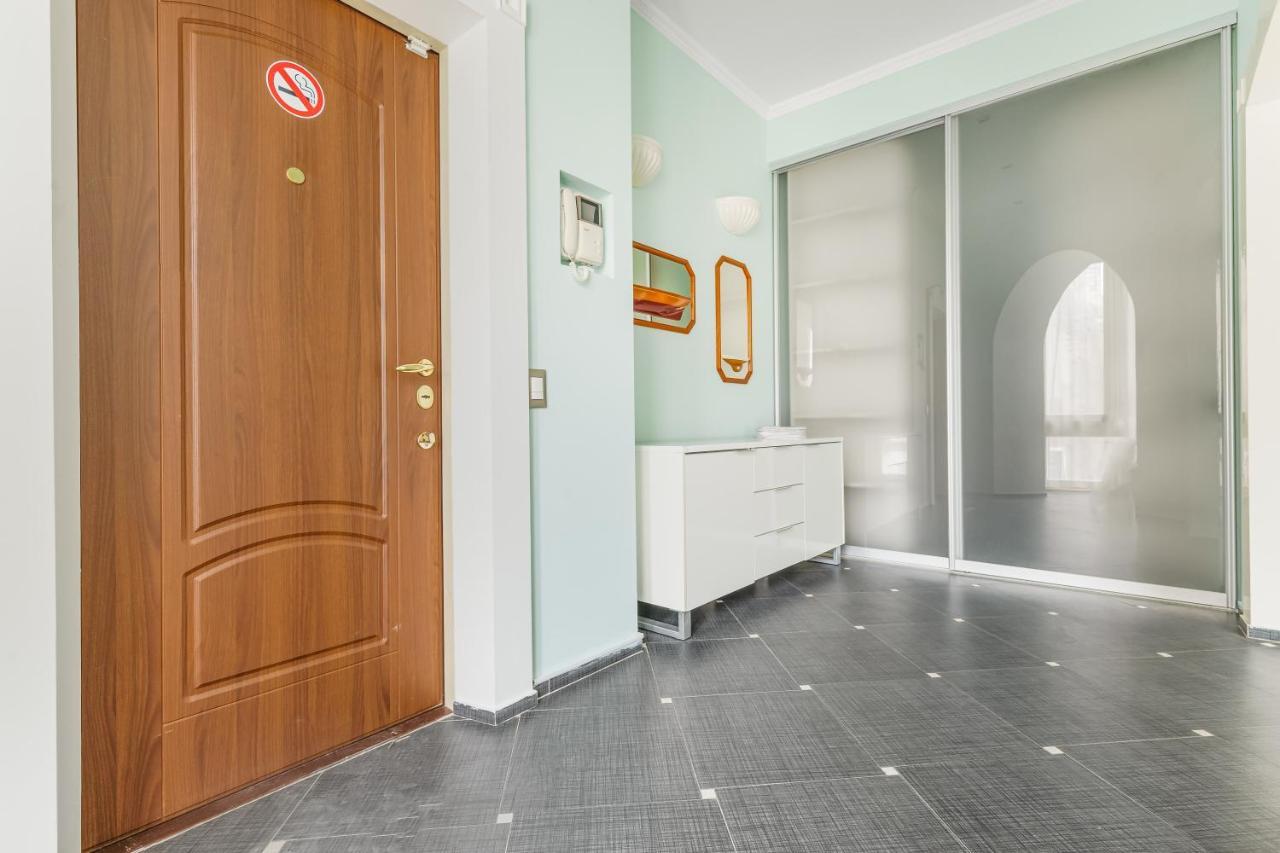 Deribasivska Cozy 4-Room Apartment Odessa Exterior foto